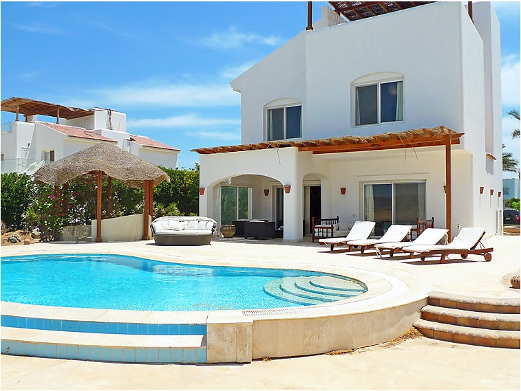 Luxury 'White Villa