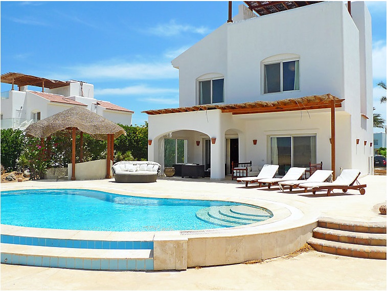 Luxury 'White Villa
